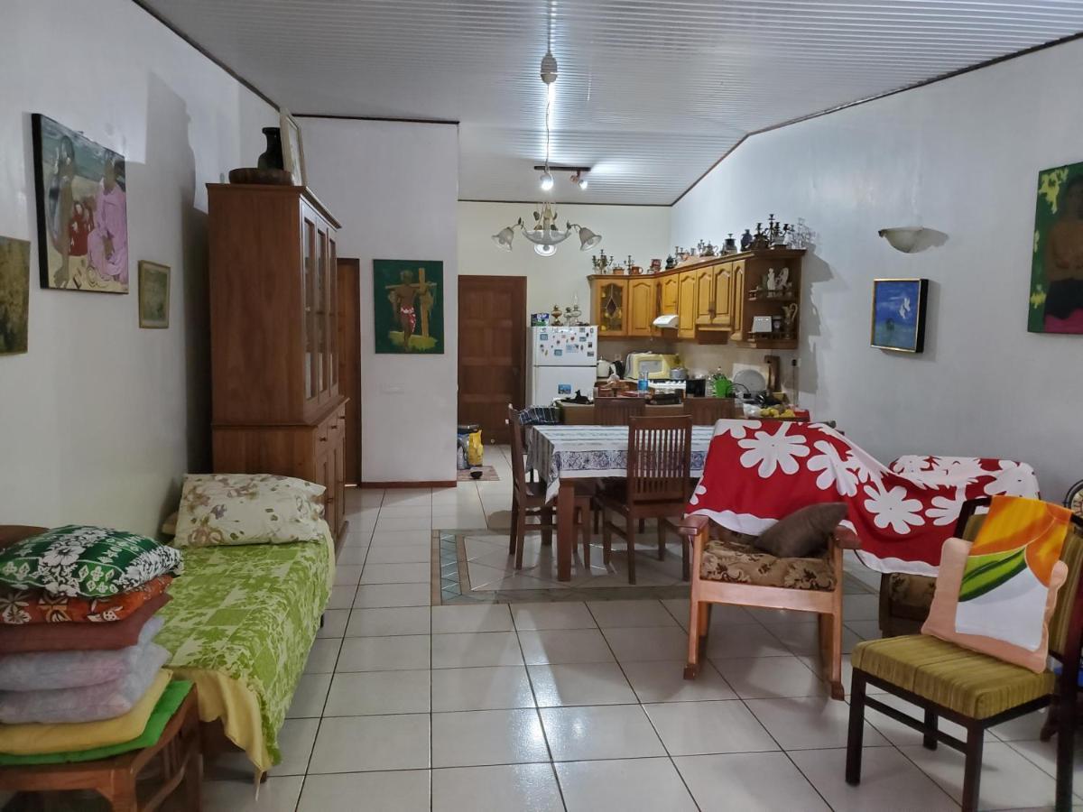 Sweet Mini Dortoir Sur Notre Terrasse Couverte Pour Vos Transits Entre Deux Vols By Kohutahia Lodge, 7 Min By Car To Airport And Town Faaa Bagian luar foto