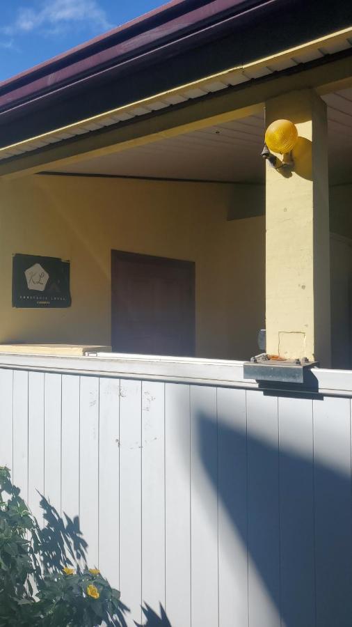 Sweet Mini Dortoir Sur Notre Terrasse Couverte Pour Vos Transits Entre Deux Vols By Kohutahia Lodge, 7 Min By Car To Airport And Town Faaa Bagian luar foto
